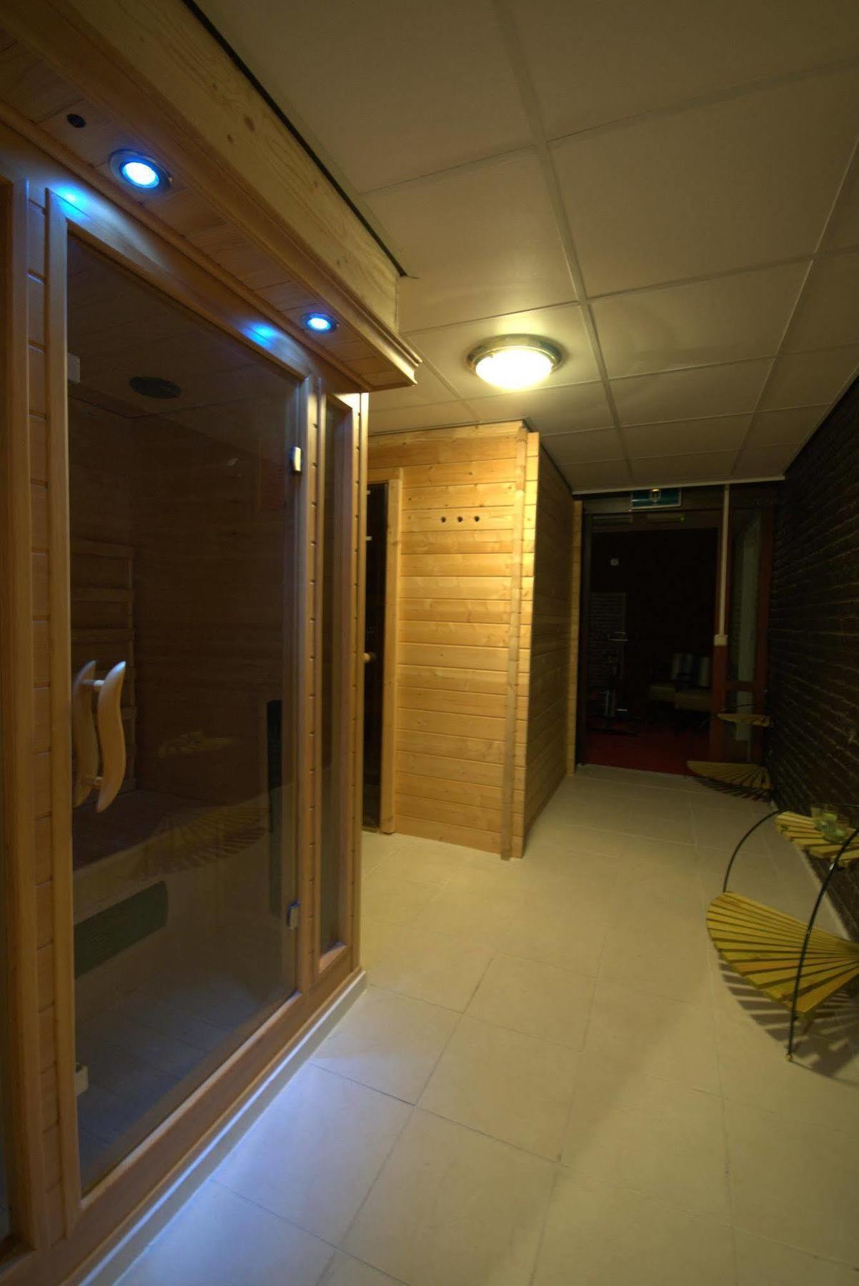 Hotel Restaurant Victoria Winschoten Exterior foto